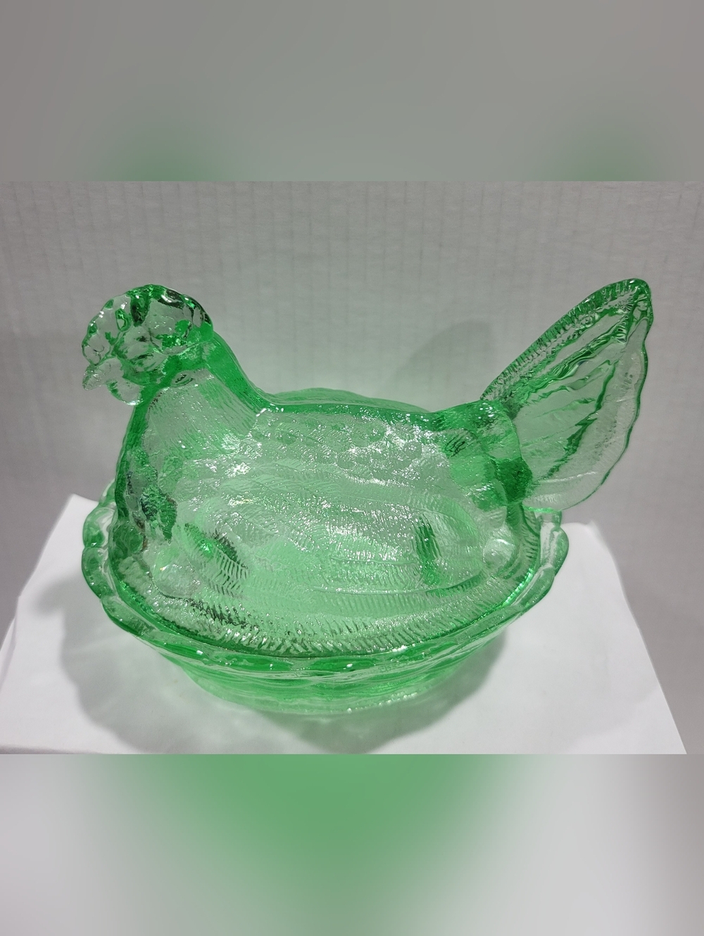 Green Glass Hen on Nest Covered Dish Vintage Style - Picture 8 of 11
